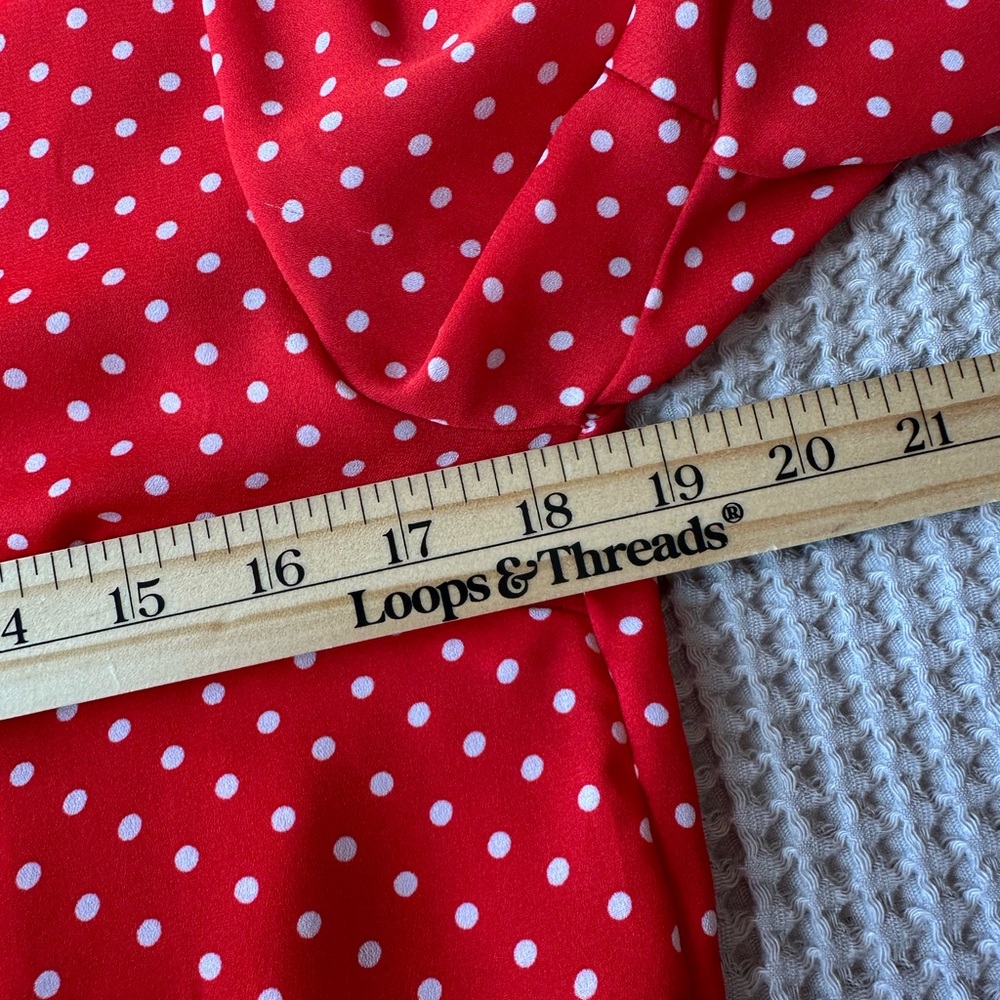 Red Polka Dot Womens Cinched Top Size Medium Bell Sleeve Ruffle Waist Feminine - Picture 7 of 8